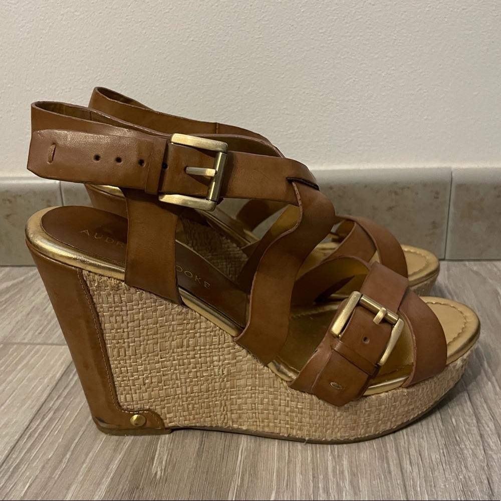 Tan Audrey Brooke Wedges size 8